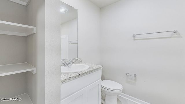 111 Lake Oak Drive, Lafayette, LA 70507