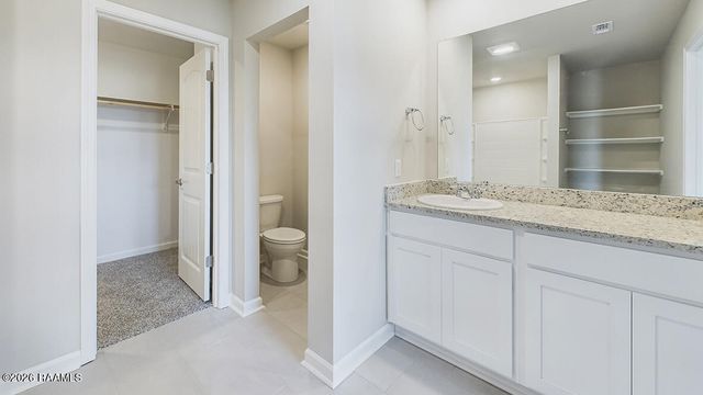 111 Lake Oak Drive, Lafayette, LA 70507