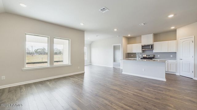 111 Lake Oak Drive, Lafayette, LA 70507