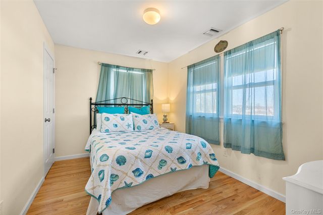 125 Ocean Avenue, Bay Shore, NY 11706