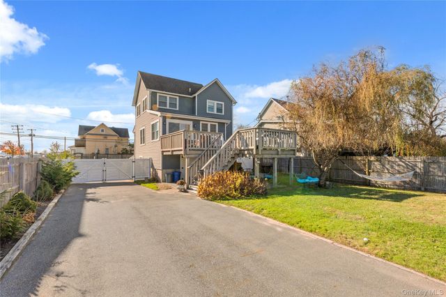 125 Ocean Avenue, Bay Shore, NY 11706