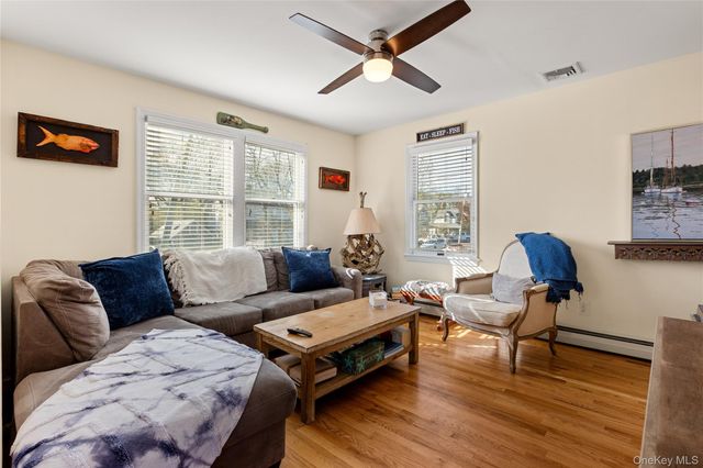 125 Ocean Avenue, Bay Shore, NY 11706