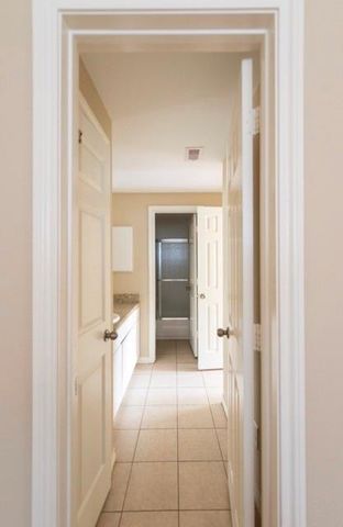 1881 Bering Drive 39, Houston, TX 77057