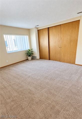 25735 Lorain Road 224, North Olmsted, OH 44070