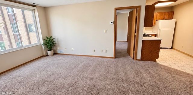 25735 Lorain Road 224, North Olmsted, OH 44070