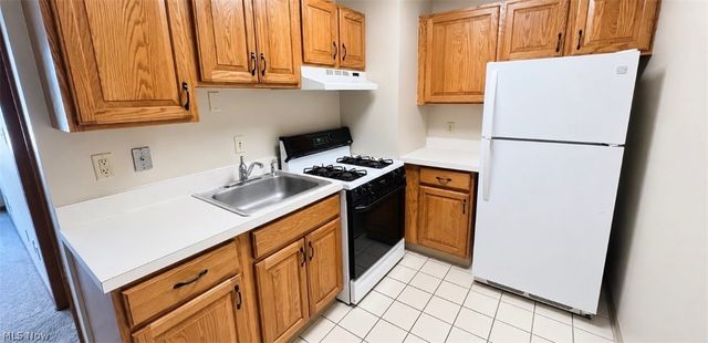 25735 Lorain Road 224, North Olmsted, OH 44070