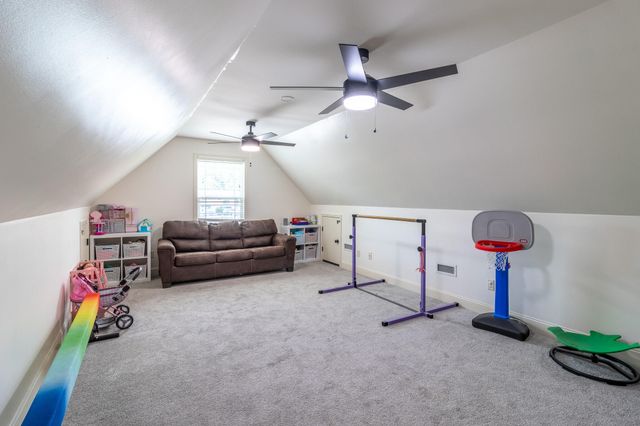 11418 Spring Street, Soddy Daisy, TN 37379
