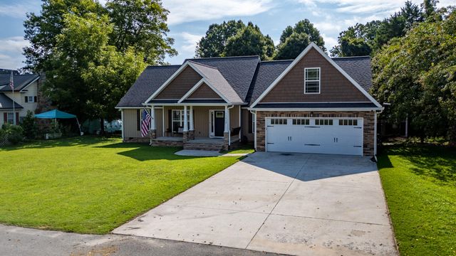 11418 Spring Street, Soddy Daisy, TN 37379