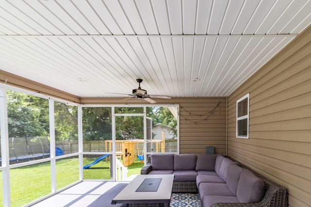 11418 Spring Street, Soddy Daisy, TN 37379