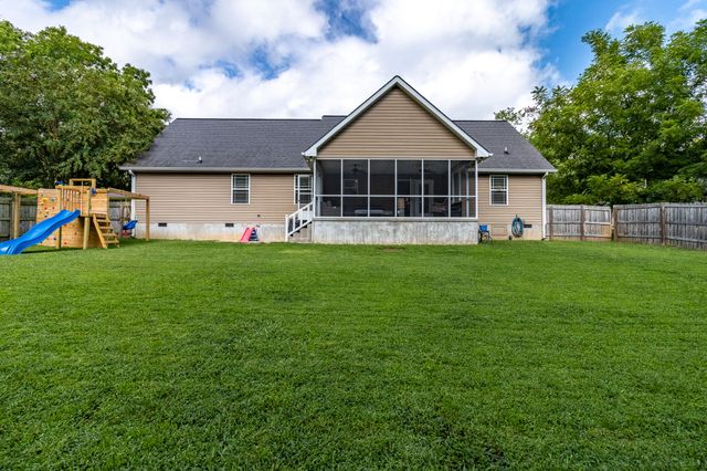 11418 Spring Street, Soddy Daisy, TN 37379
