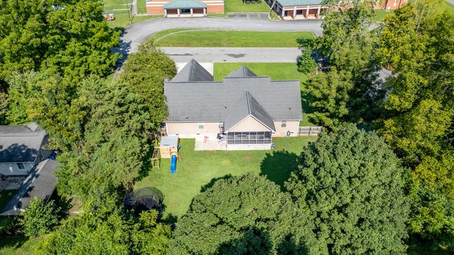 11418 Spring Street, Soddy Daisy, TN 37379
