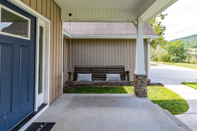 11418 Spring Street, Soddy Daisy, TN 37379
