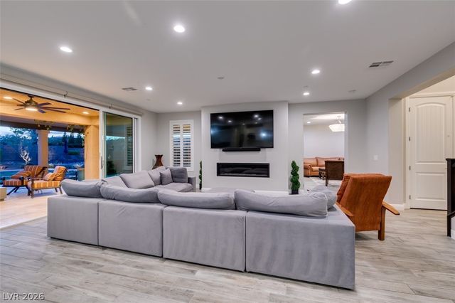8615 Jerlyn Street, Las Vegas, NV 89113