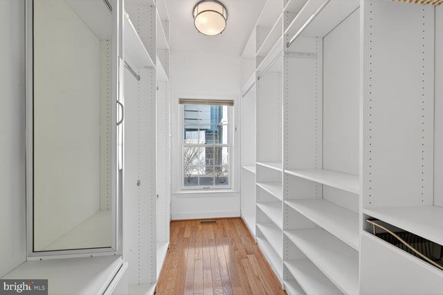 3540 RESERVOIR RD NW, Washington, DC 20007