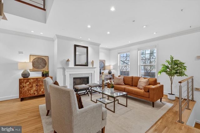 3540 RESERVOIR RD NW, Washington, DC 20007