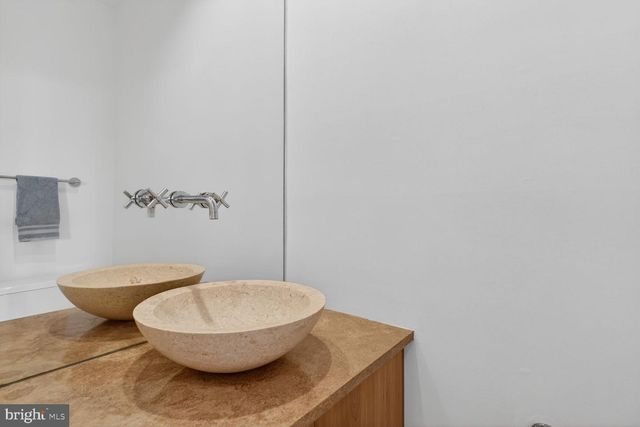 3540 RESERVOIR RD NW, Washington, DC 20007