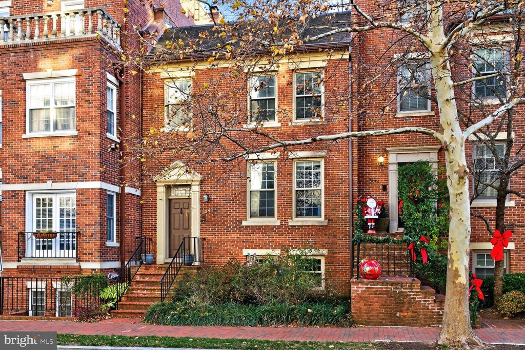 3540 RESERVOIR RD NW, Washington, DC 20007