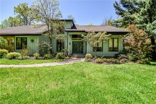 8220 Hermitage Road, Concord, OH 44077