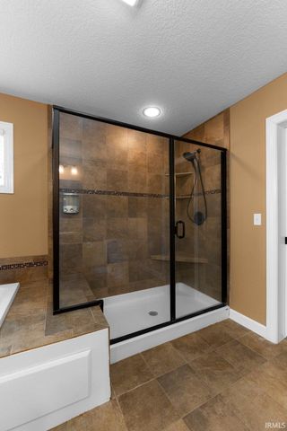 3018 Caradoza Cove, Fort Wayne, IN 46825