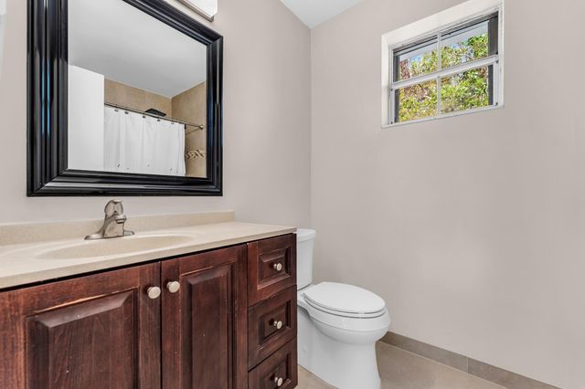 9855 NW 2nd Court, Plantation, FL 33324