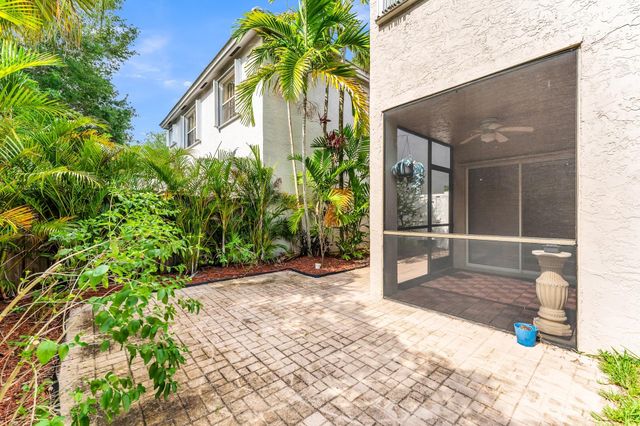 9855 NW 2nd Court, Plantation, FL 33324