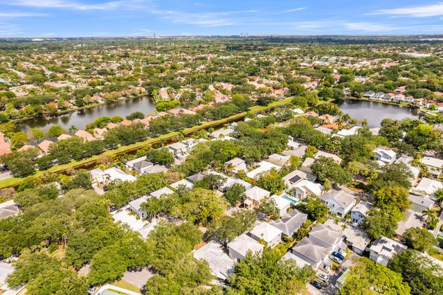 9855 NW 2nd Court, Plantation, FL 33324