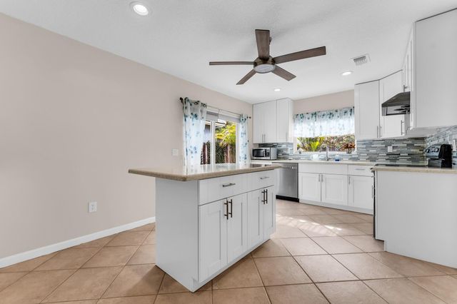 9855 NW 2nd Court, Plantation, FL 33324