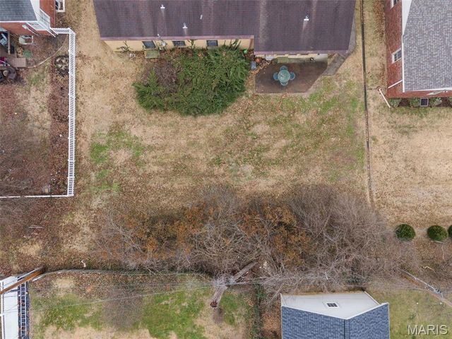 1175 Hillard Road, St Louis, MO 63122