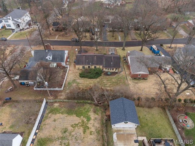 1175 Hillard Road, St Louis, MO 63122