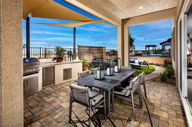 9068 Shifting Skye Street, Las Vegas, NV 89166