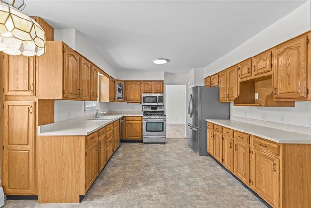 23 Birchwood Lane, Burlington, VT 05408