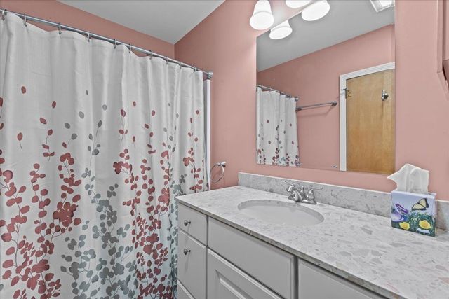 23 Birchwood Lane, Burlington, VT 05408