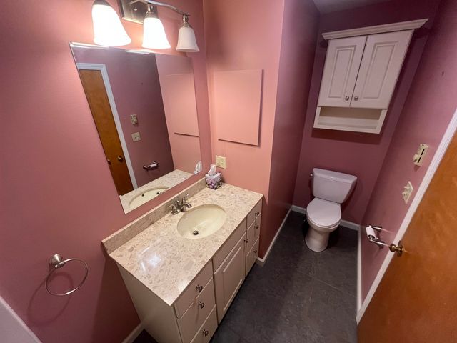 23 Birchwood Lane, Burlington, VT 05408