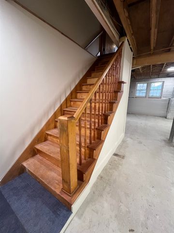 23 Birchwood Lane, Burlington, VT 05408