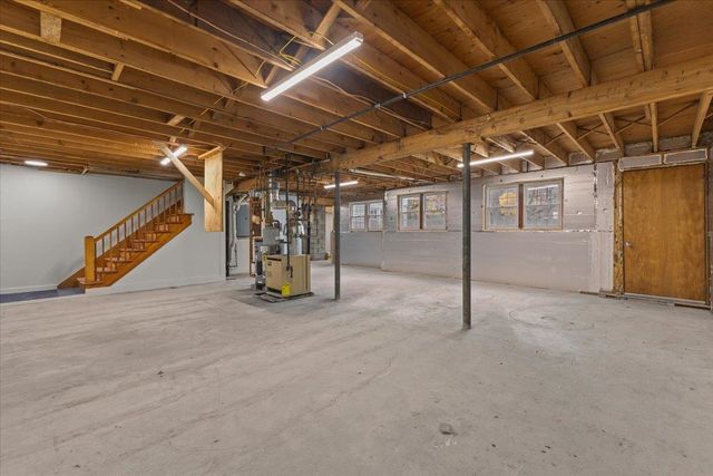 23 Birchwood Lane, Burlington, VT 05408