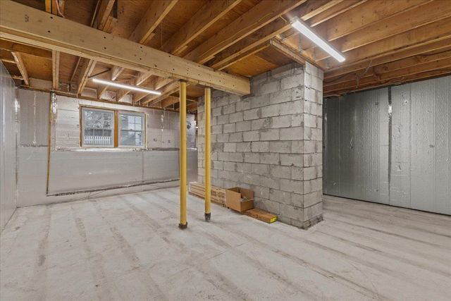 23 Birchwood Lane, Burlington, VT 05408