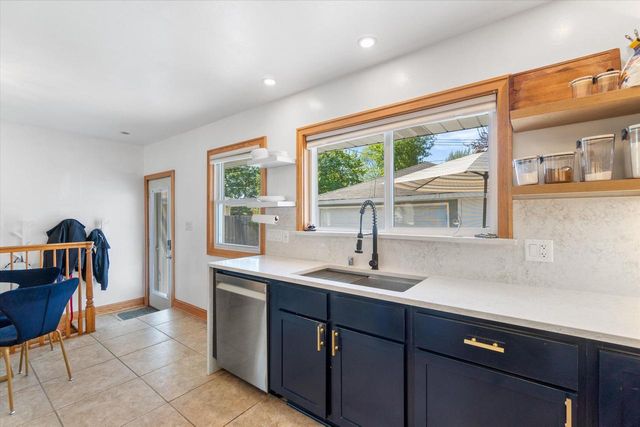 8613 Ohio AVENUE, Milwaukee, WI 53227
