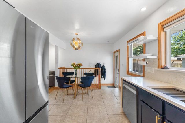 8613 Ohio AVENUE, Milwaukee, WI 53227