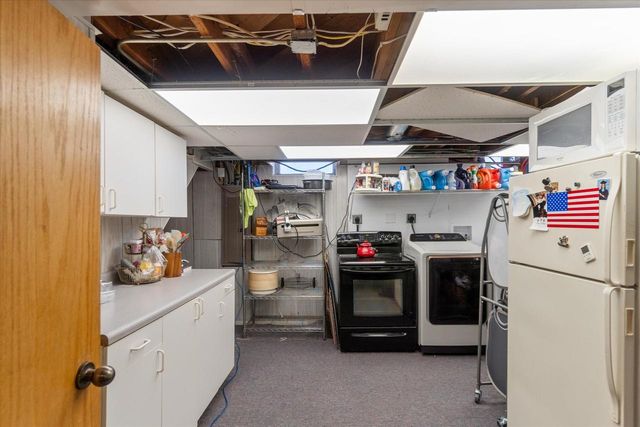 8613 Ohio AVENUE, Milwaukee, WI 53227