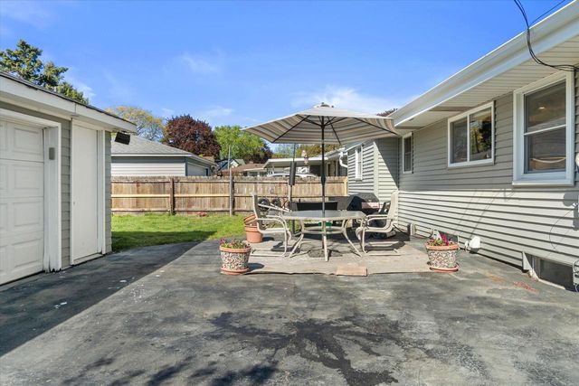 8613 Ohio AVENUE, Milwaukee, WI 53227
