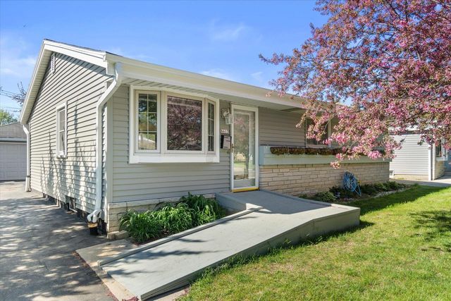 8613 Ohio AVENUE, Milwaukee, WI 53227