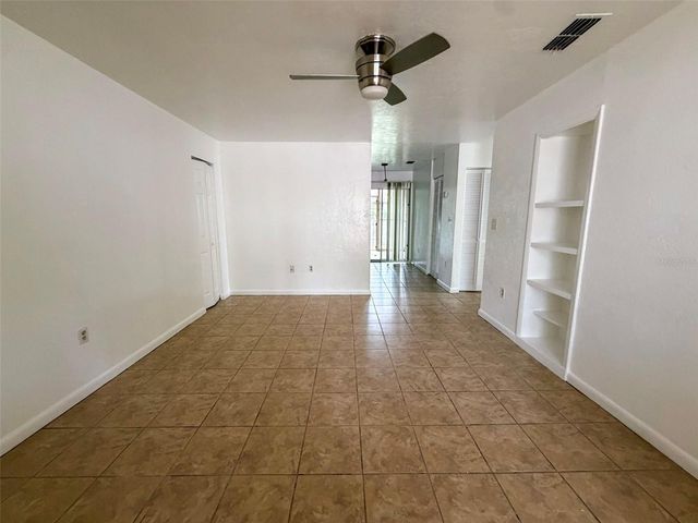 1048 SW 6TH DRIVE B, Gainesville, FL 32601