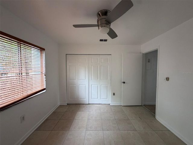 1048 SW 6TH DRIVE B, Gainesville, FL 32601