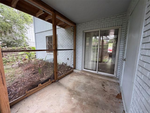 1048 SW 6TH DRIVE B, Gainesville, FL 32601
