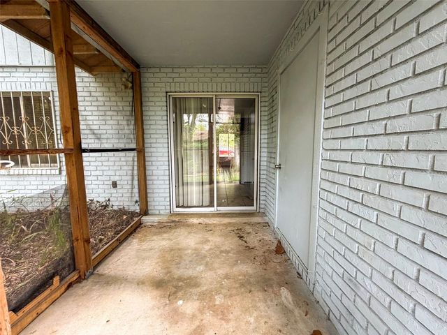 1048 SW 6TH DRIVE B, Gainesville, FL 32601