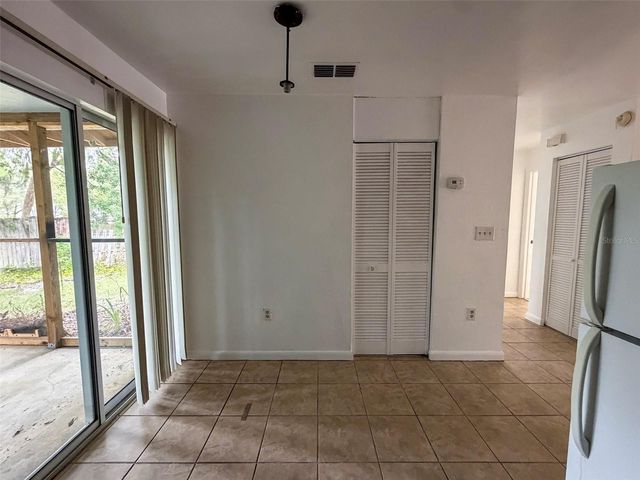 1048 SW 6TH DRIVE B, Gainesville, FL 32601