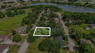 1607 W Gulf Street, Baytown, TX 77520