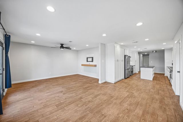 9715 Greenwillow Street, Houston, TX 77096