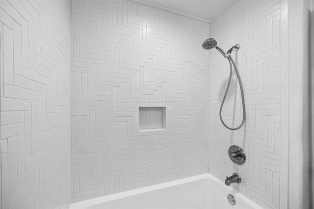 9715 Greenwillow Street, Houston, TX 77096