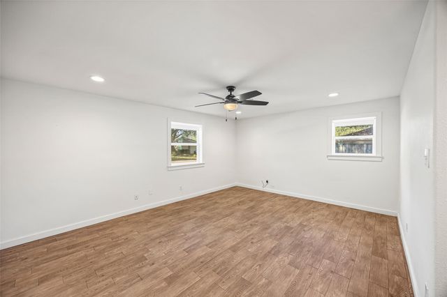 9715 Greenwillow Street, Houston, TX 77096